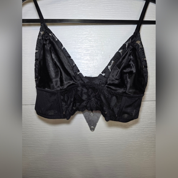 Victoria's Secret Other - Victorias Secret Black Lace Bralette